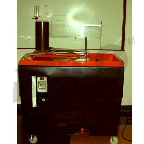 Flow Visualization Apparatus With Hydraulic Bench Application: Lab Equipment