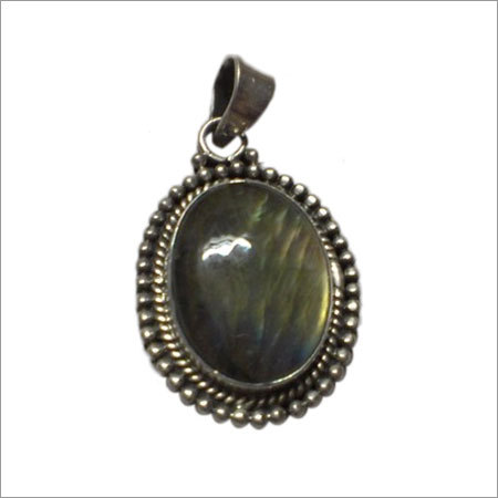 चांदी और स्टर्लिंग चांदी के आभूषण