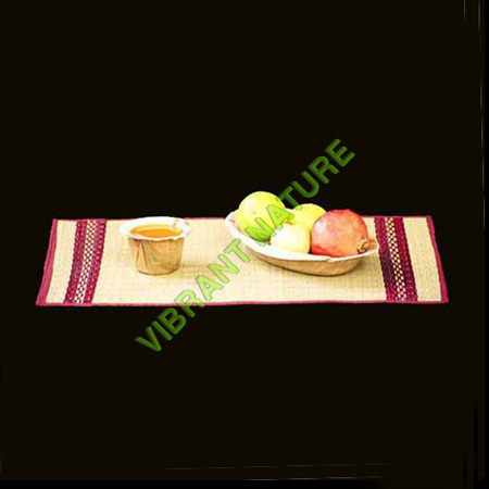कोरा घास टेबल मैट
