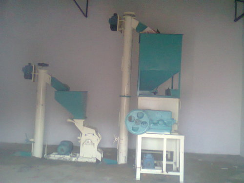 Feed Mill Machinery - High Precision Semi-Automatic Grinder & Mixer System | Durable Performance, Robust Design, Long Service Life