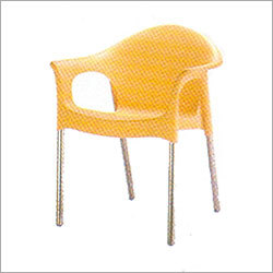 प्लास्टिक कुर्सियाँ
