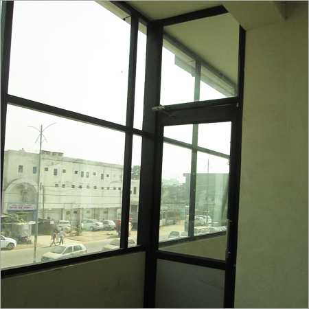 मजबूत कांच विभाजन समाधान