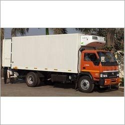 Refrigerated Transport Van - Fiberglass Body, 10x8x2.5m, 250 hp Diesel Engine | Durable, Efficient, Fast Transport, Temperature Control, Waterproof
