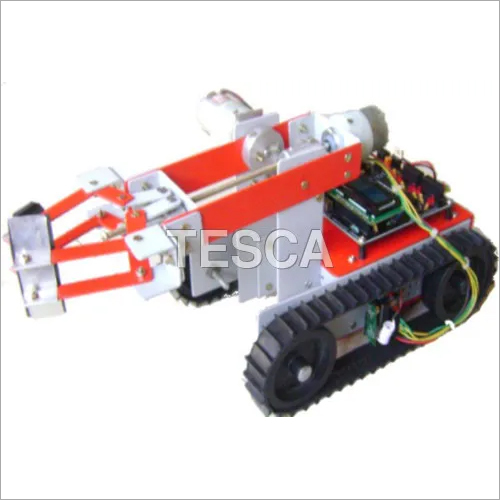 रेड एंड ब्लैक वॉयस कंट्रोल्ड रोबोट आर्म