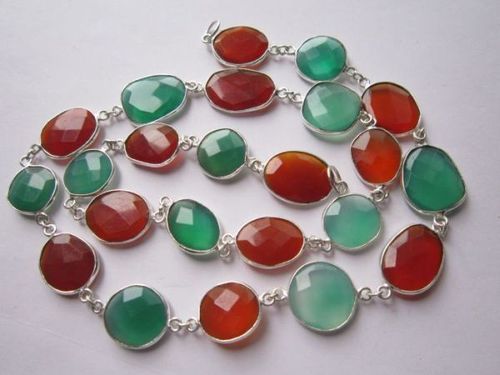 21 इंच लाल और हरा गोमेद बेज़ल कनेक्टर 23 पीसी.12 मिमी -18 मिमी चेन वजन: 10-30 ग्राम (जी)