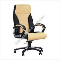 ब्लैक एंड येलो डायरेक्टर चेयर