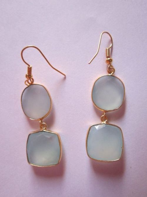 राउंड एक्वा चेलेडोनी गोल्ड वर्मील कनेक्टर्स इयररिंग पेयर लगभग 35 सीटी.