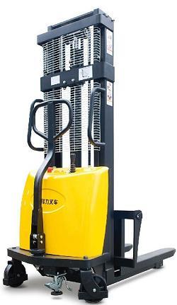 Semi Electric Stacker 1.5 Ton - Automatic Grade: Semi-Automatic