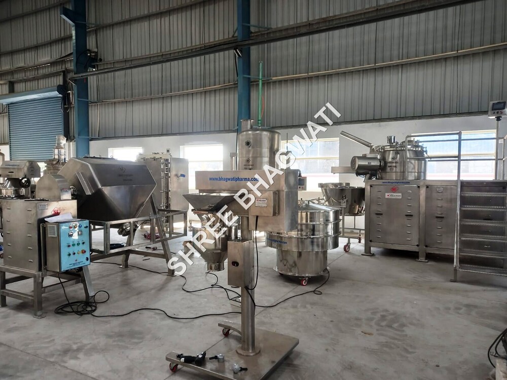 मल्टी मिल - वेट एंड ड्राई ग्रेनुलेशन क्षमता: 200 किलोग्राम (किग्रा)