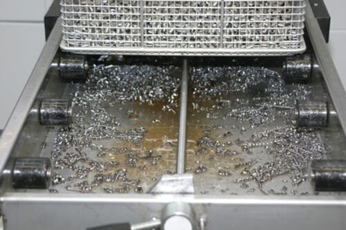 ASFOCLEAN-AD 20 - Alkaline Multi Metal Cleaner & Degreaser | Industrial Grade, Safe for Ultrasonic Applications, Easy Water Solubility, Long-Lasting Corrosion Protection