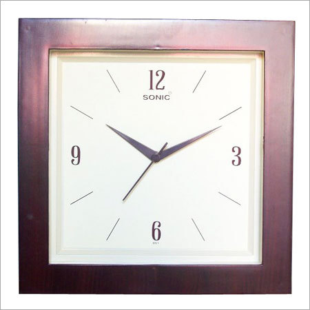 स्क्वायर प्रकार की दीवार घड़ियां