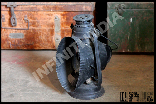 Machine Made Antique Railway Lantern