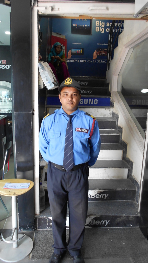 औद्योगिक सुरक्षा गार्ड्स