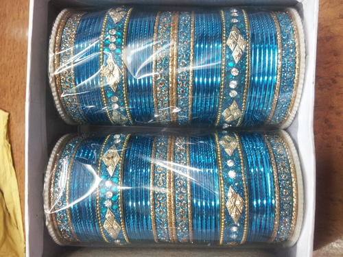 धातु चूड़ी सेट