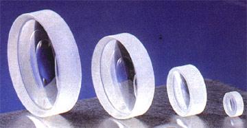 डबल कंकव लेंस