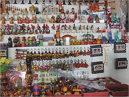 चेन्नई पट्टनम खिलौने