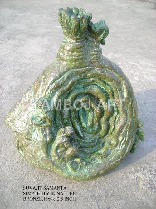 डिजाइनर मेटल स्कल्पचर