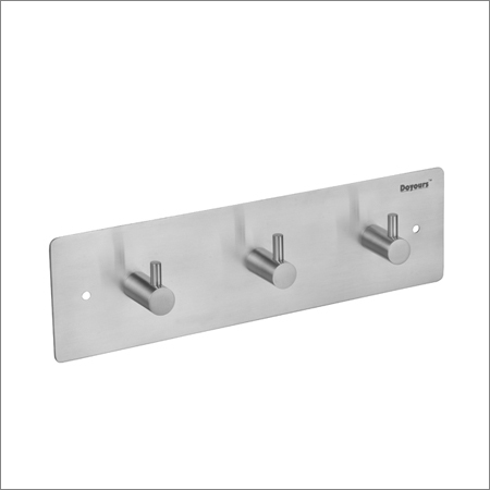 Robe Hooks in plate
