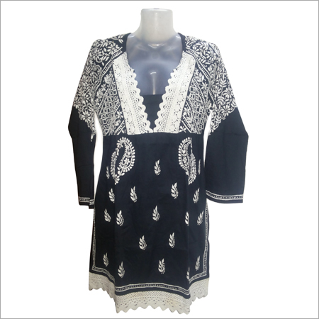 चिकन शॉर्ट्स और लॉन्ग्स