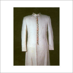 एथनिक यूनिफार्म