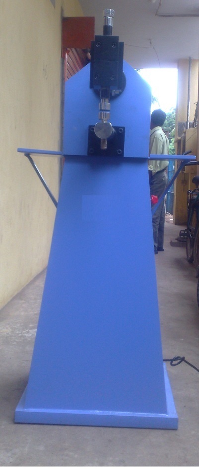 जूते की हथौड़ी मशीन