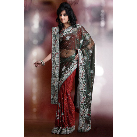 फैंसी कढ़ाईदार साड़ियाँ
