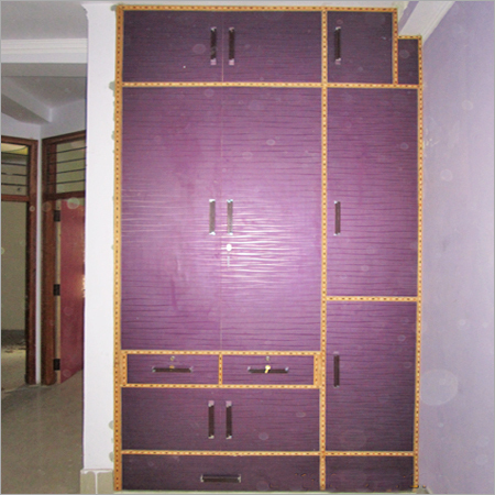 लकड़ी की दीवार अलमारी