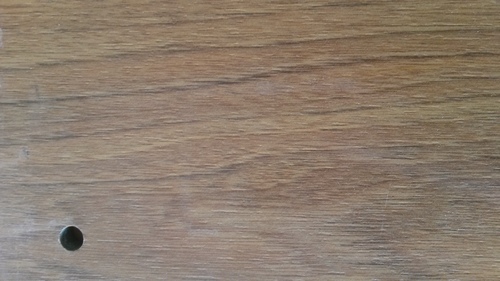 लकड़ी की लेमिनेटेड फर्श