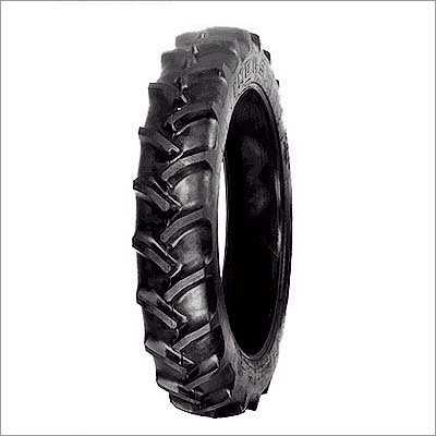 ट्रैक्टर रियर टायर