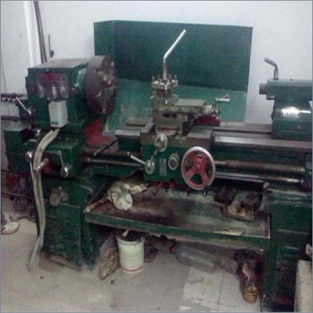 Industrial Lathe Machine 