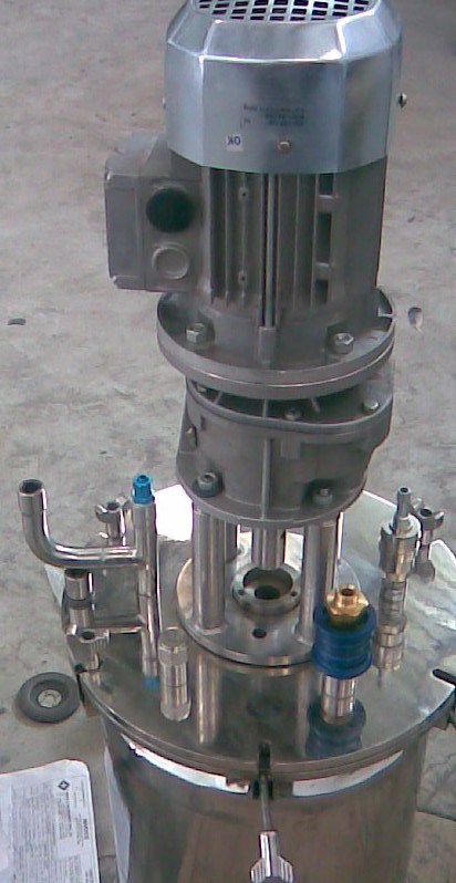 रिएक्टर 15 लिटर