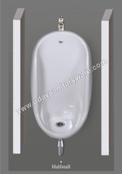 आधा स्टाल यूरिनल