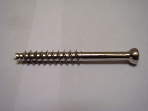 कैनुलेटेड स्क्रू 7 मिमी X 32 मिमी धागा