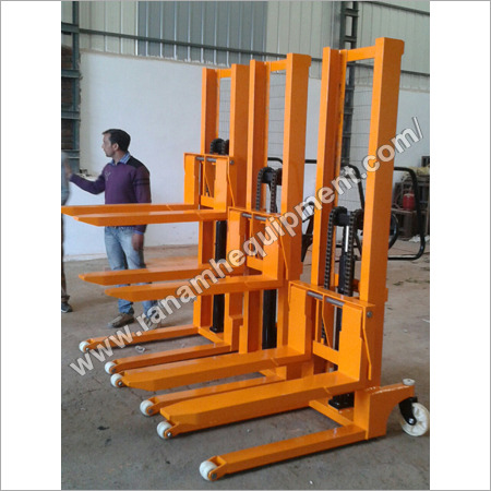 मैनुअल स्टेकर