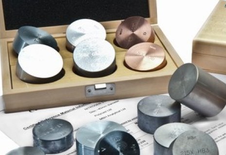 प्रमाणित संदर्भ सामग्री