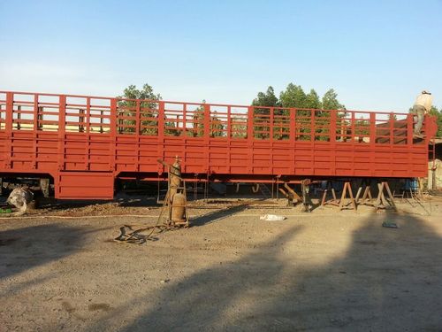 लो बेड ट्रेलर