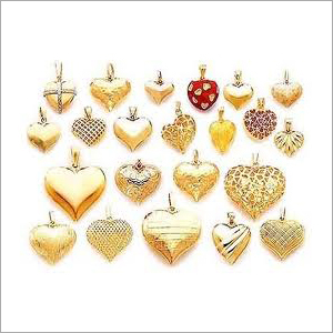 डिजाइनर पेंडेंट्स