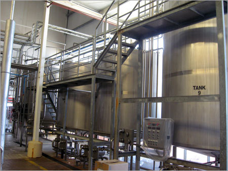 Stainless Steel Plant Tanks - Automatic Grade: Automatic