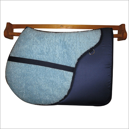 अंग्रेजी Saddle Pads