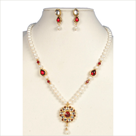 मोती कुंदन ज्वेलरी सेट