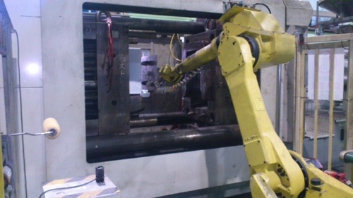 स्वचालित इंजेक्शन मोल्डिंग मशीन