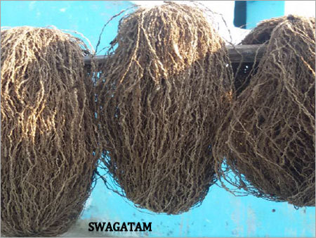 हाथ से घुमाया गया धागा