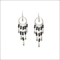 पत्थर जड़ित आभूषण