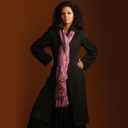 चंकी वॉवन स्कार्फ