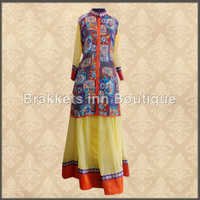 फैशनेबल महिला कुर्तियां