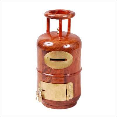 लकड़ी का सिक्का बॉक्स