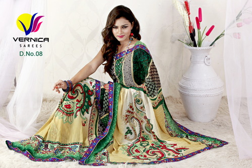 शानदार प्रिंट साड़ी