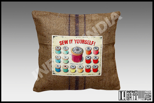 मशीन से बना विंटेज कुशन