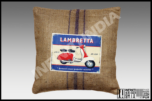 मशीन से बना विंटेज कुशन