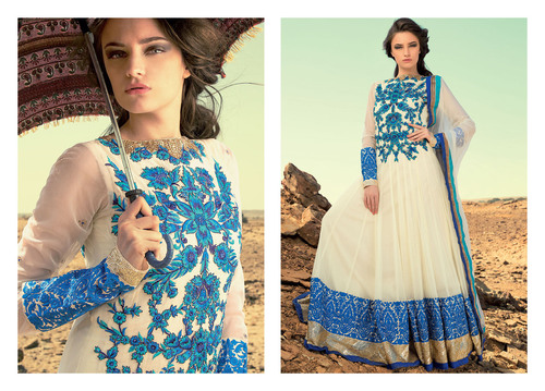 लॉन्ग गाउन स्टाइल लेडीज ड्रेस